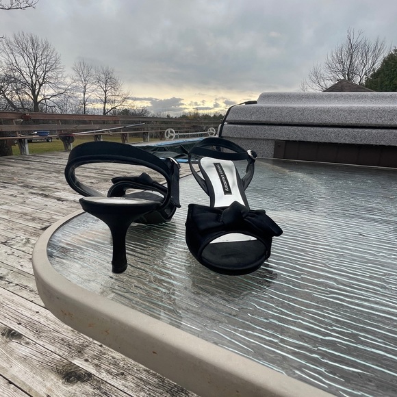 Black Kitten Heels - Picture 3 of 4